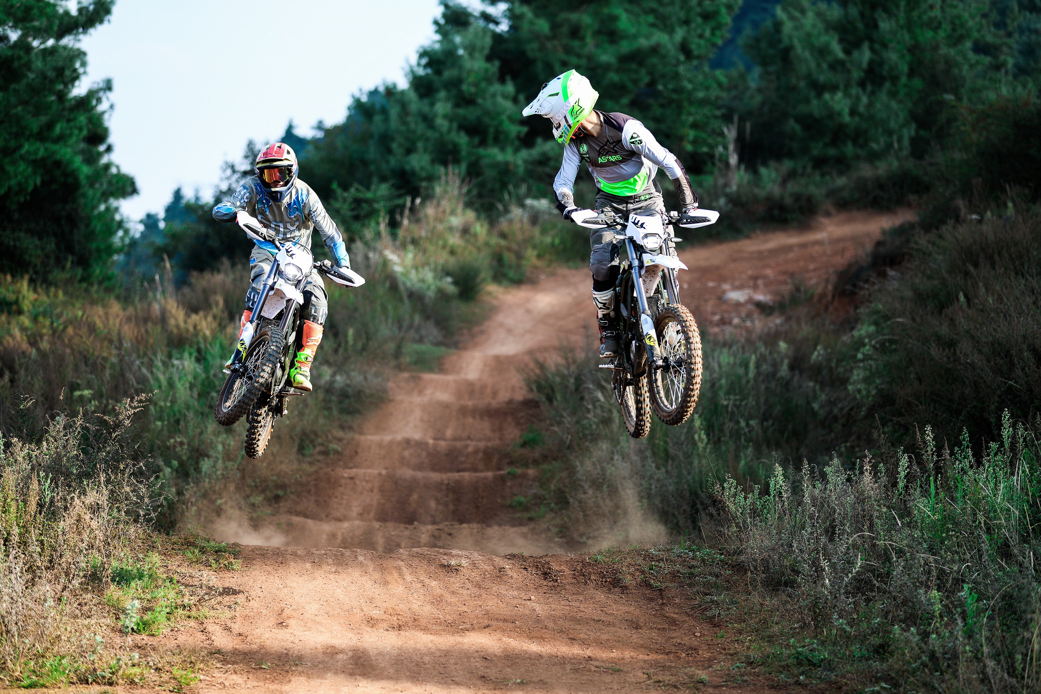 SUR RON ULTRA BRAKES Banner Image