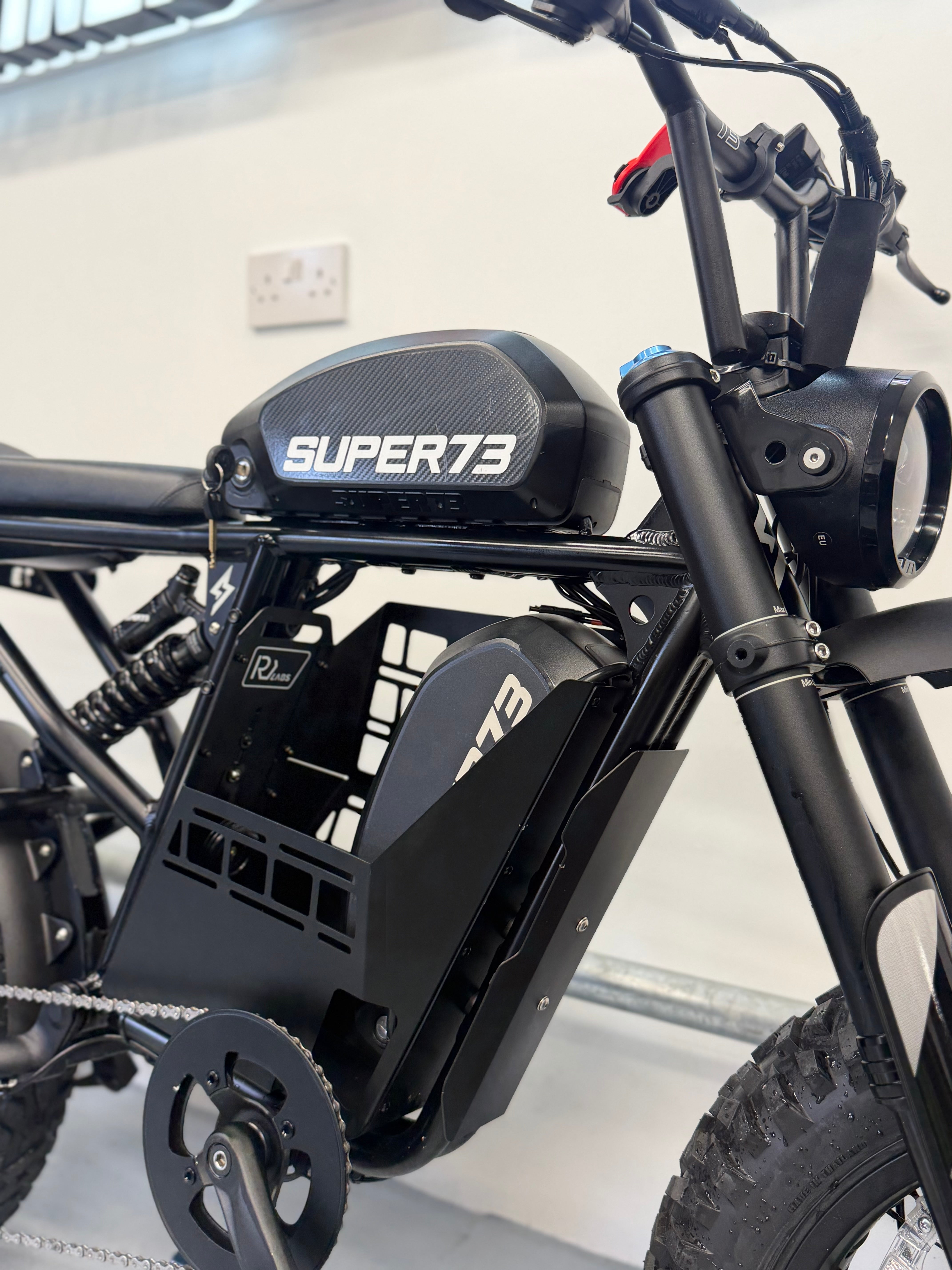 USED - SUPER73-RX BROOKLYN (HIGHLY MODIFIED)