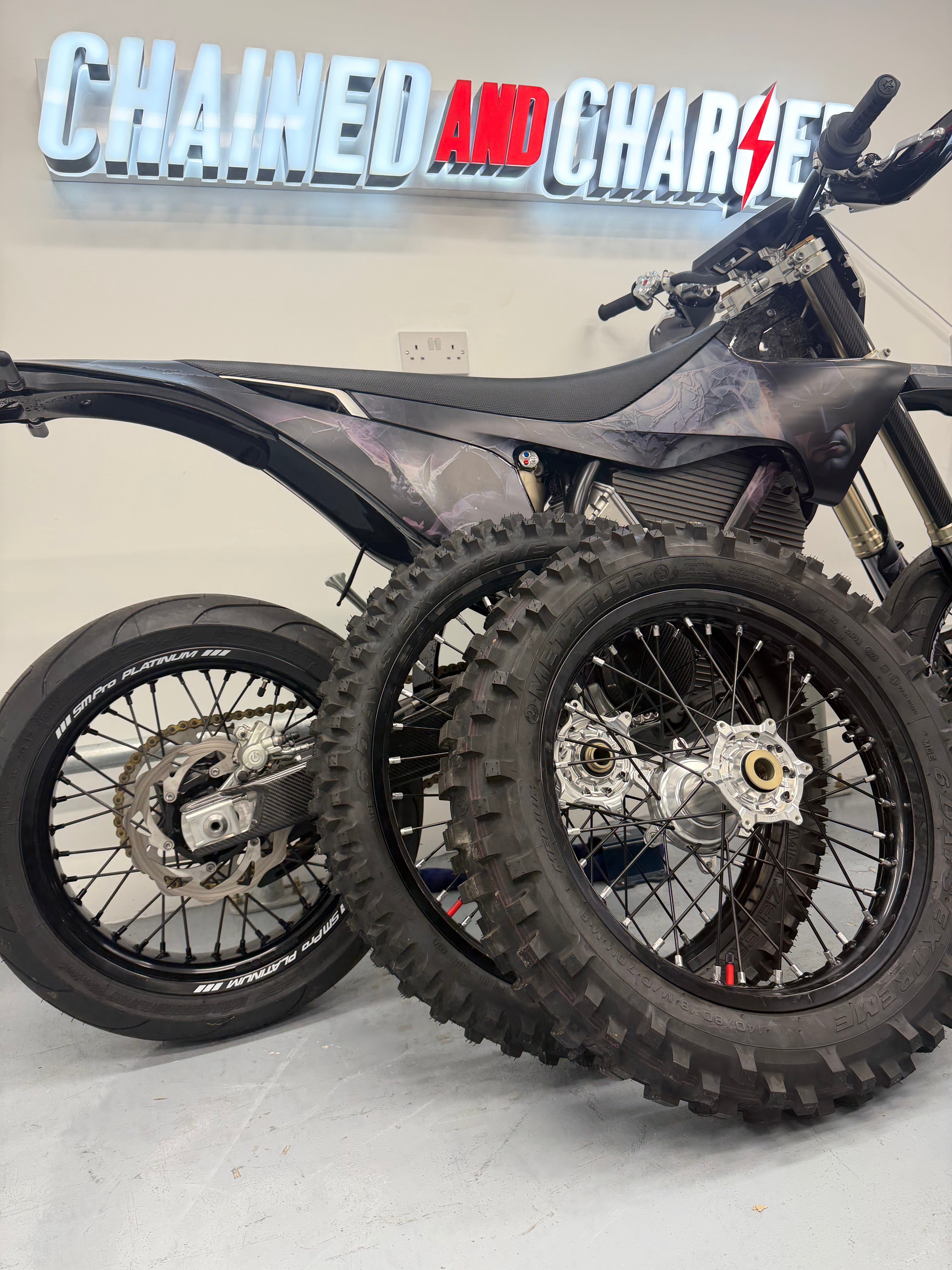 CUSTOM - STARK VARG EX 80HP - SUPER MOTO
