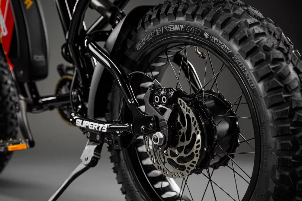 SUPER73 GRZLY TYRE 20 X 5 Chained and Charged
