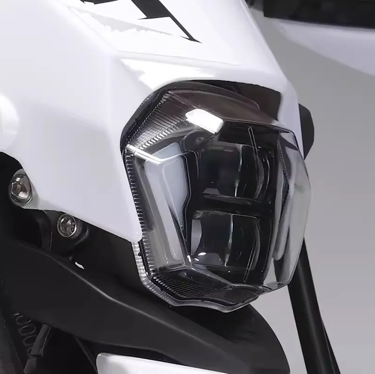 SUR RON ULTRA BEE T AND X FRONT HEAD LIGHT – Chained and Charged